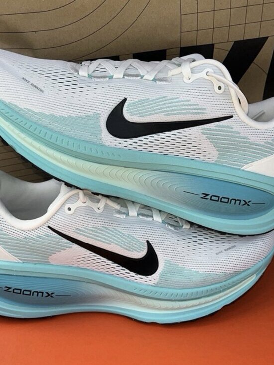 NEW Nike Vomero 18 White Dusty Cactus Black Running HM6803103 Men\'s Size 14 main image 5
